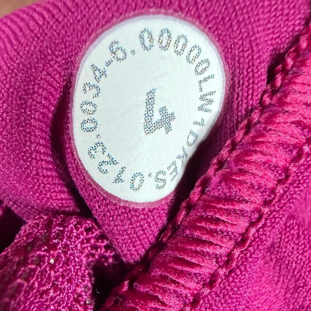 Lululemon Women's Align Cropped Tank Top size 4 Magenta Pink